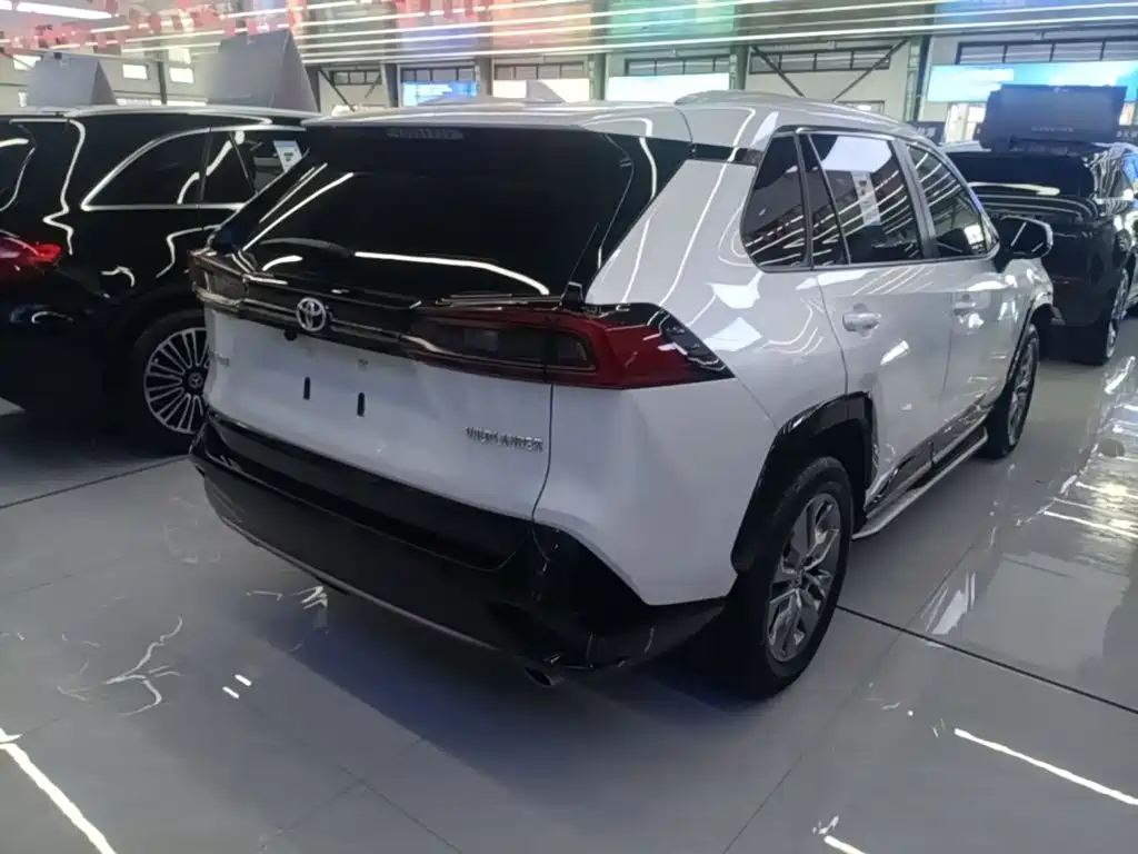 Toyota Wildlander — миниатюра 7