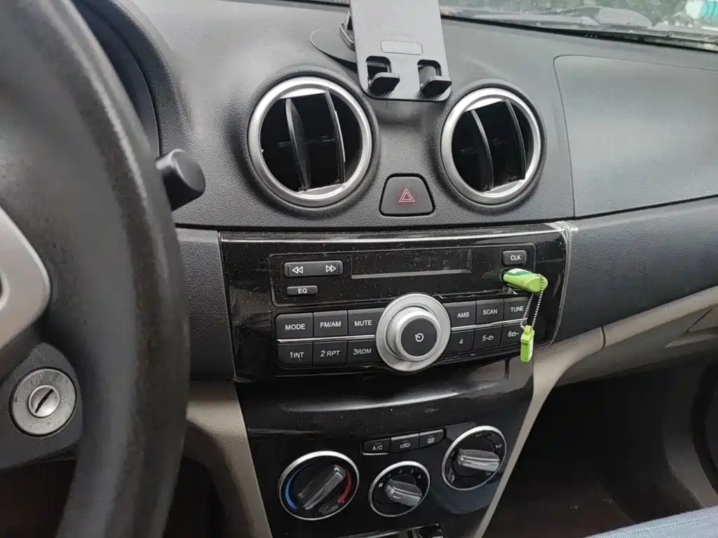 Changan V3 — миниатюра 14