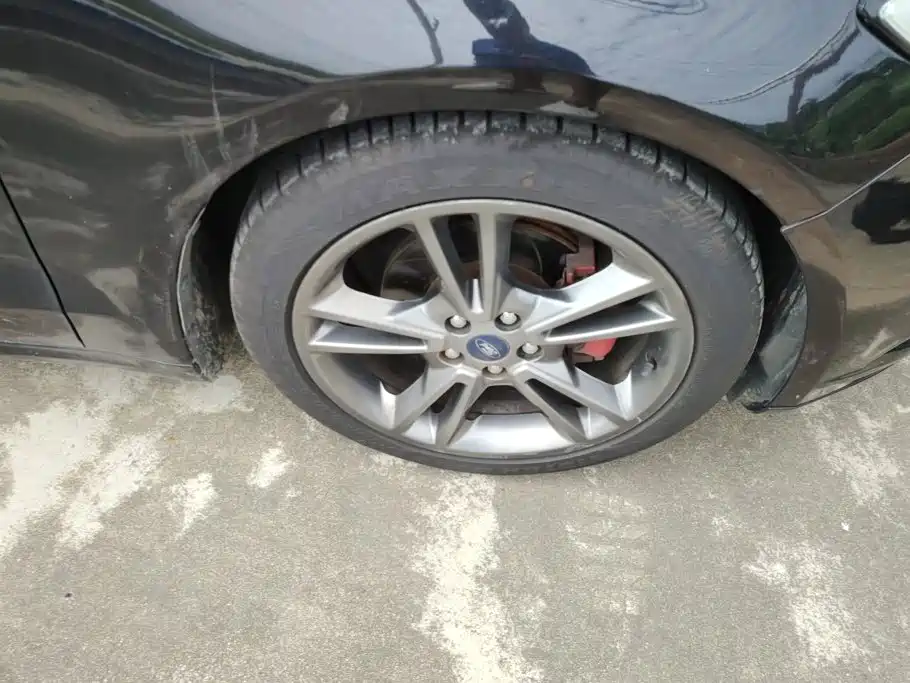 Ford Mondeo — миниатюра 6