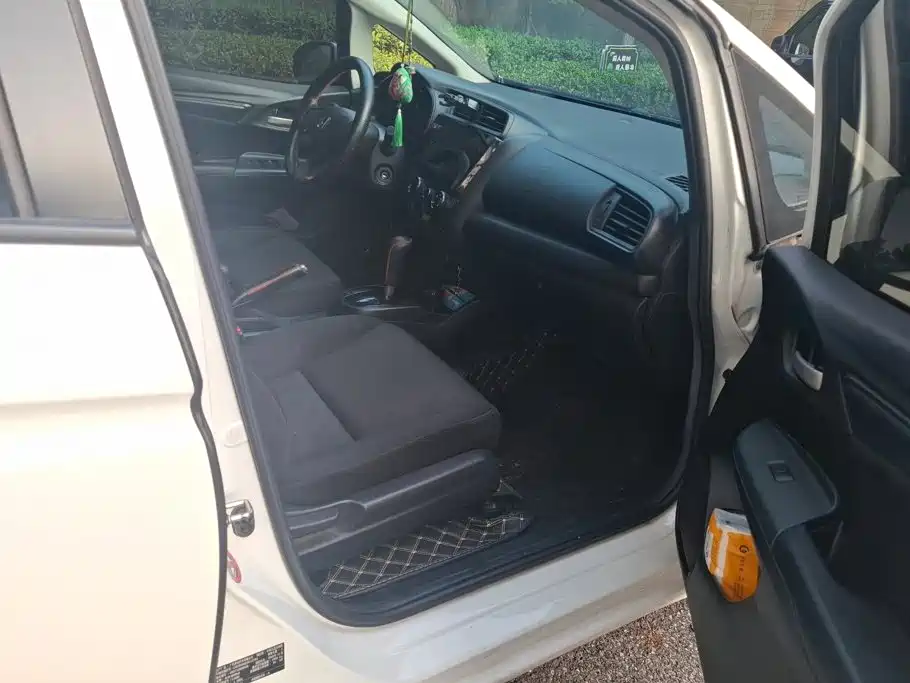 Honda Fit — миниатюра 8
