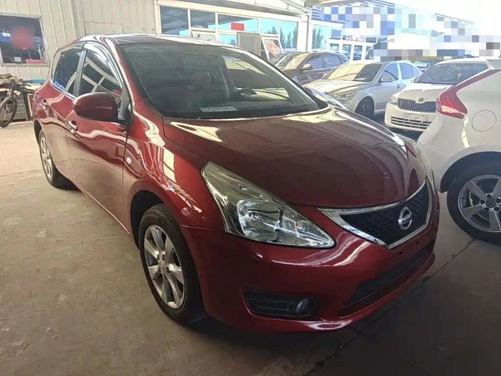 Nissan Tiida — миниатюра 4