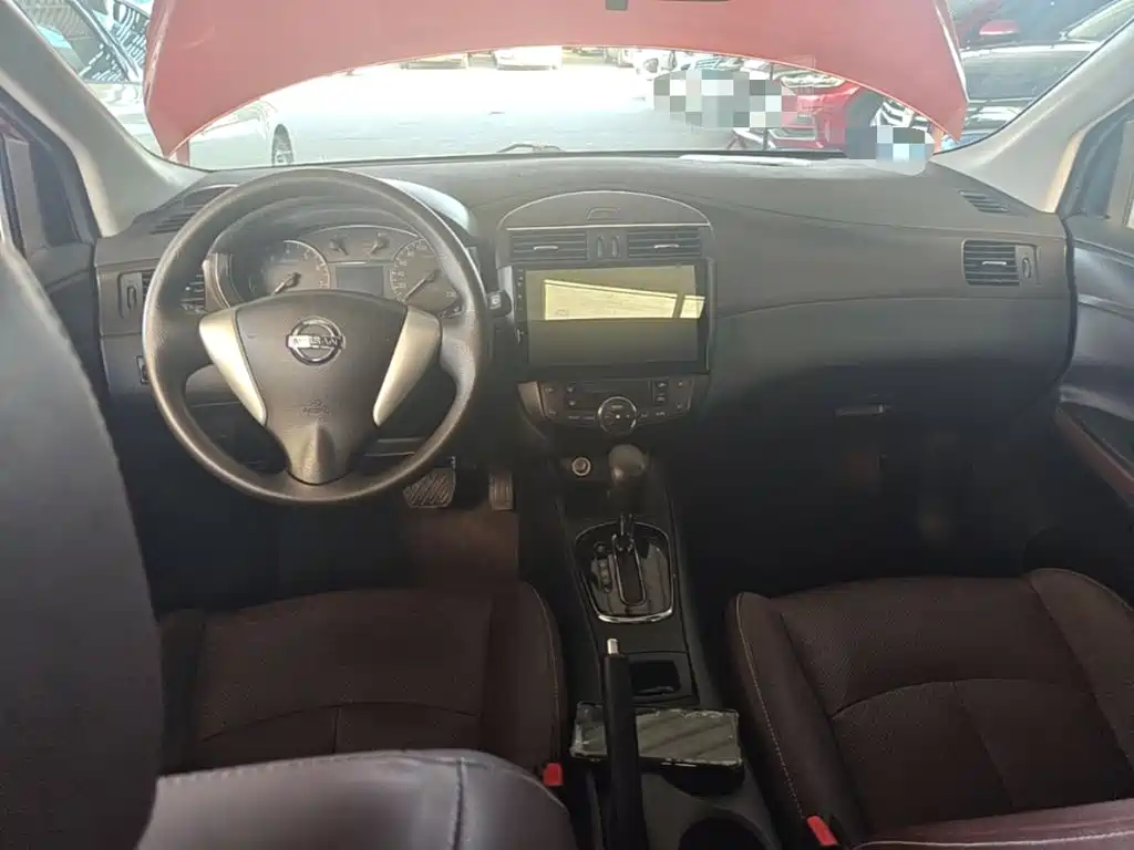 Nissan Tiida — миниатюра 10