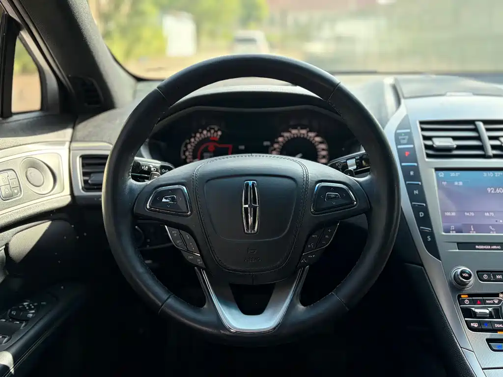 Lincoln MKZ — миниатюра 11