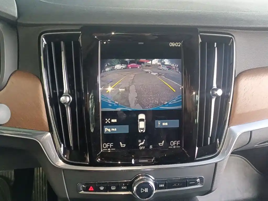 Volvo S90 — миниатюра 13