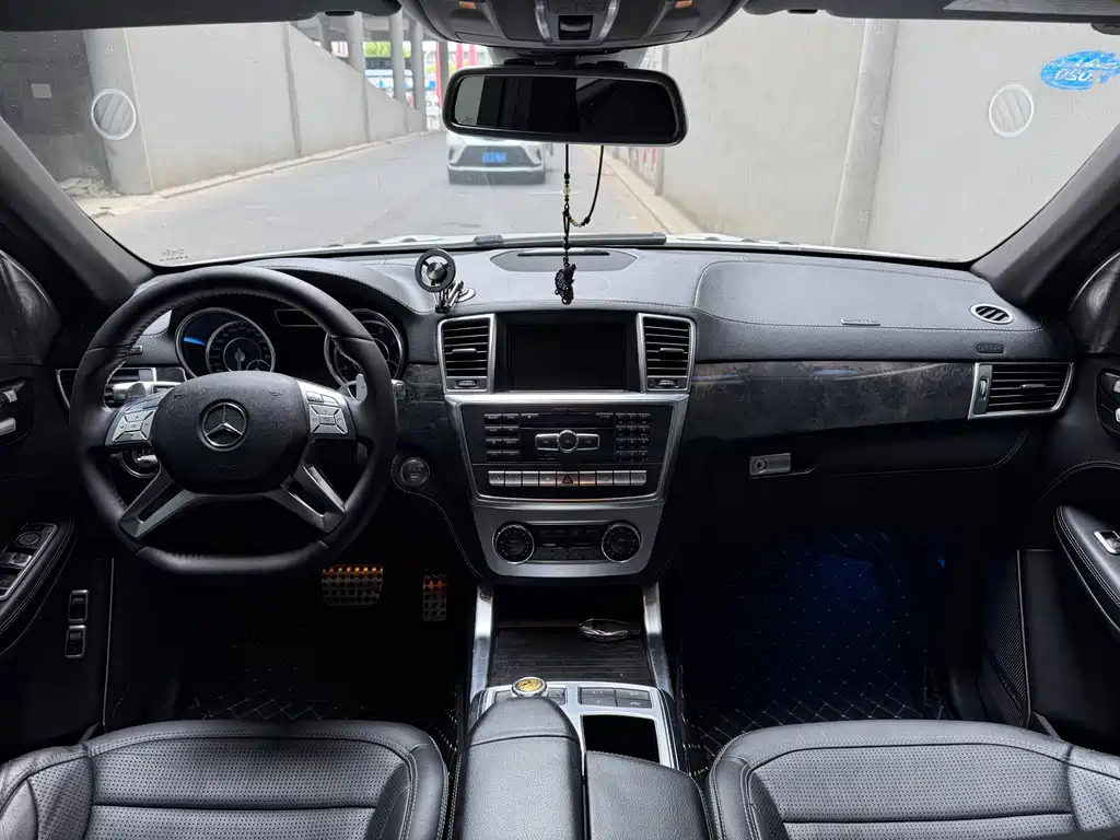 Mercedes-Benz GL-Class AMG — миниатюра 11