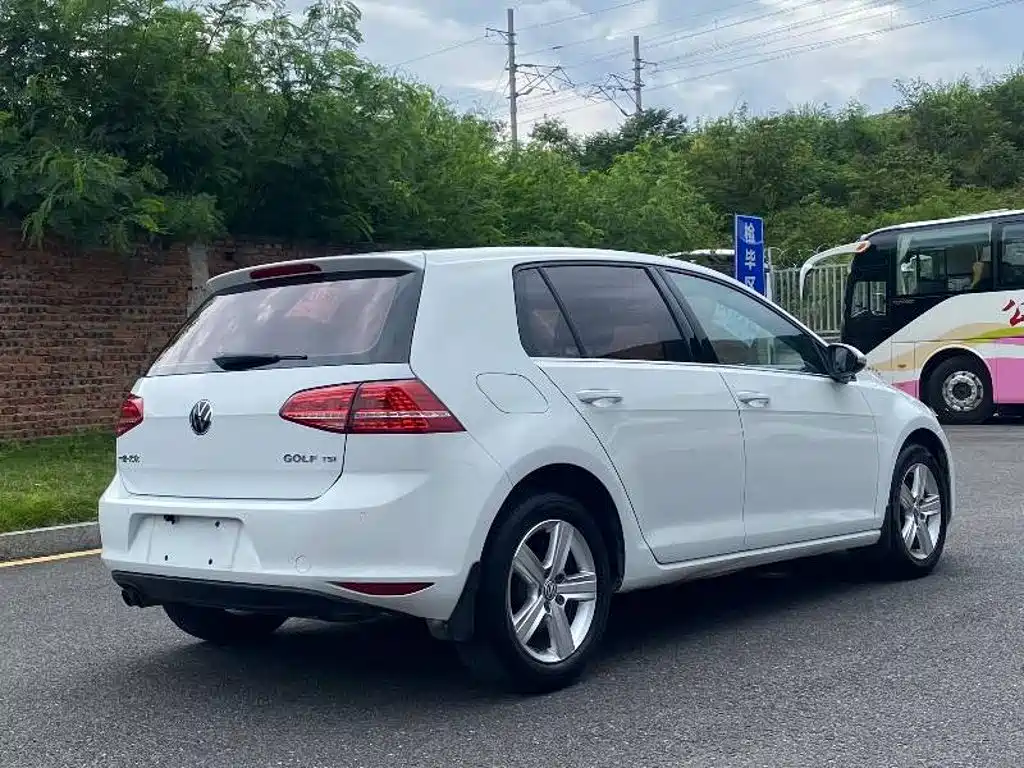 Volkswagen Golf — миниатюра 4