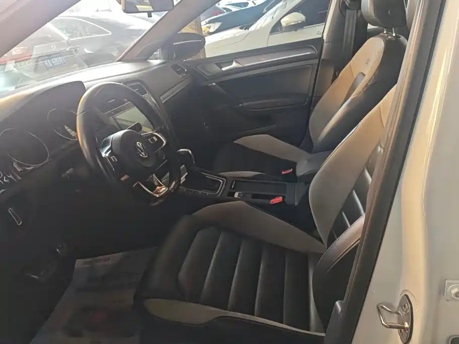 Volkswagen Golf — миниатюра 9