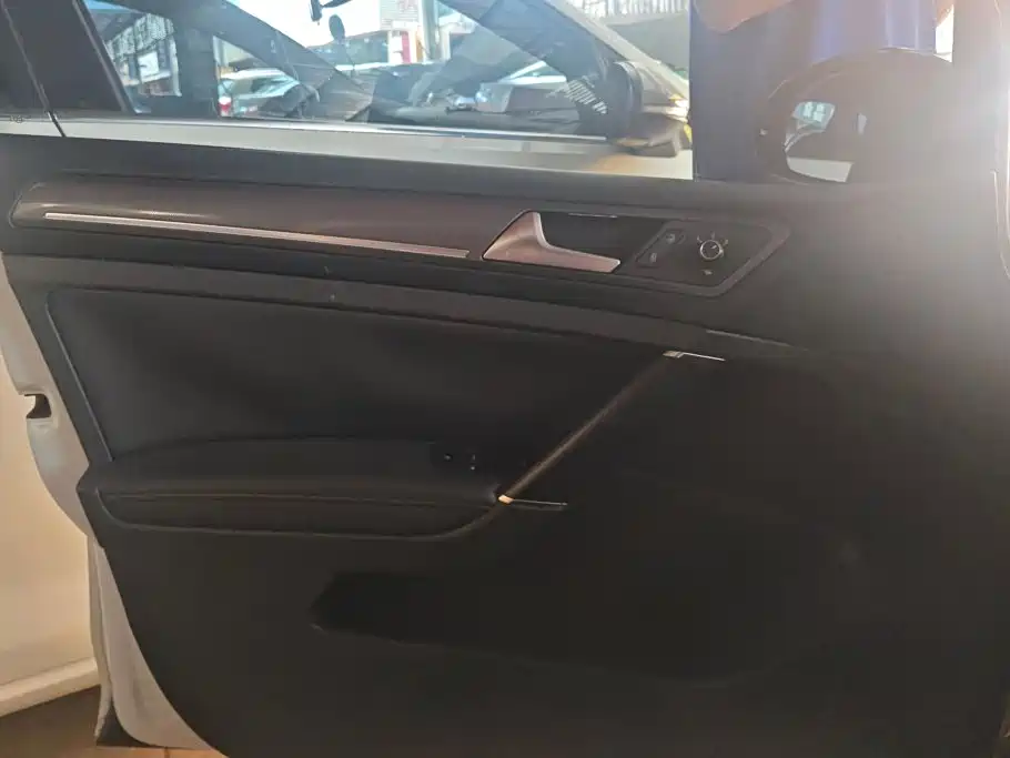Volkswagen Golf — миниатюра 7