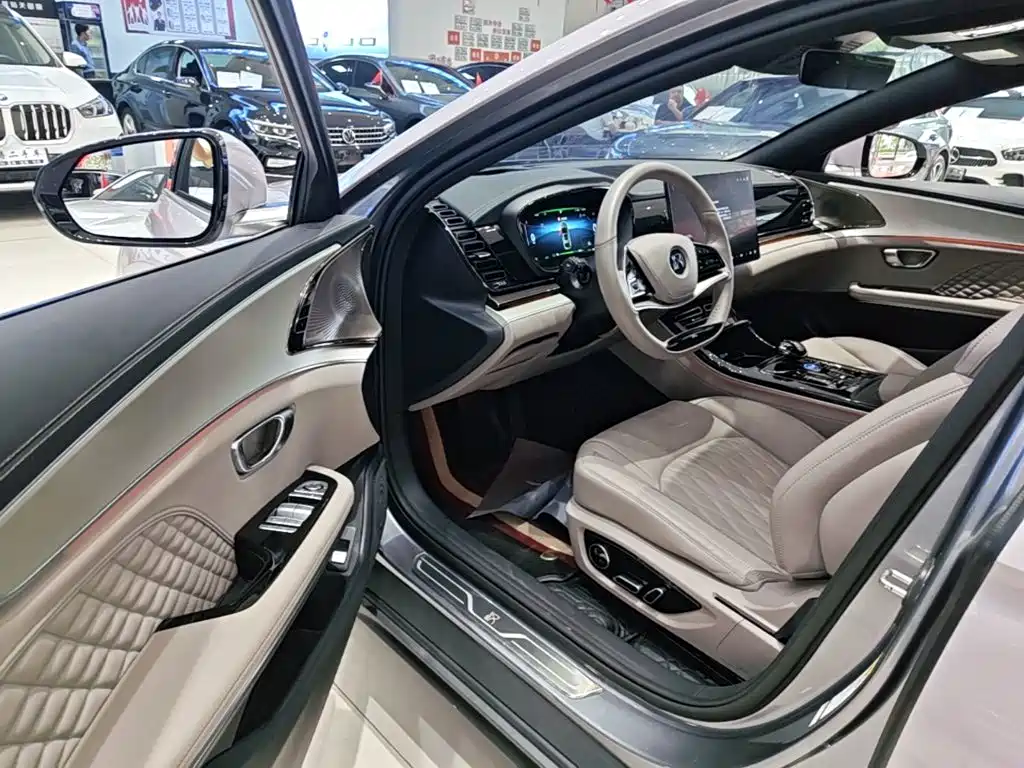 BYD Han — миниатюра 16