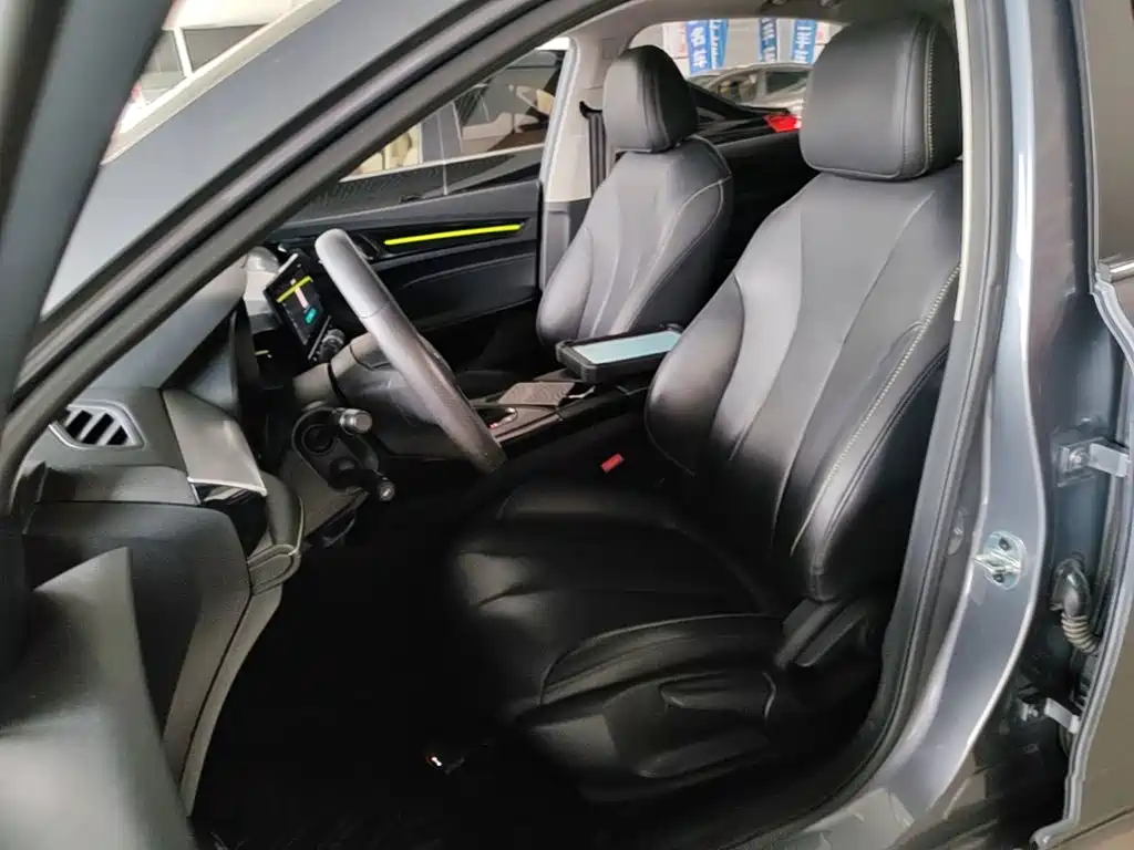 Roewe i5 — миниатюра 15