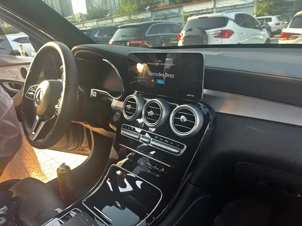 Mercedes-Benz GLC — миниатюра 11