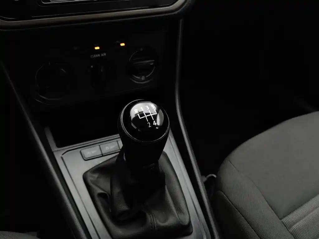 Volkswagen Lavida — миниатюра 13