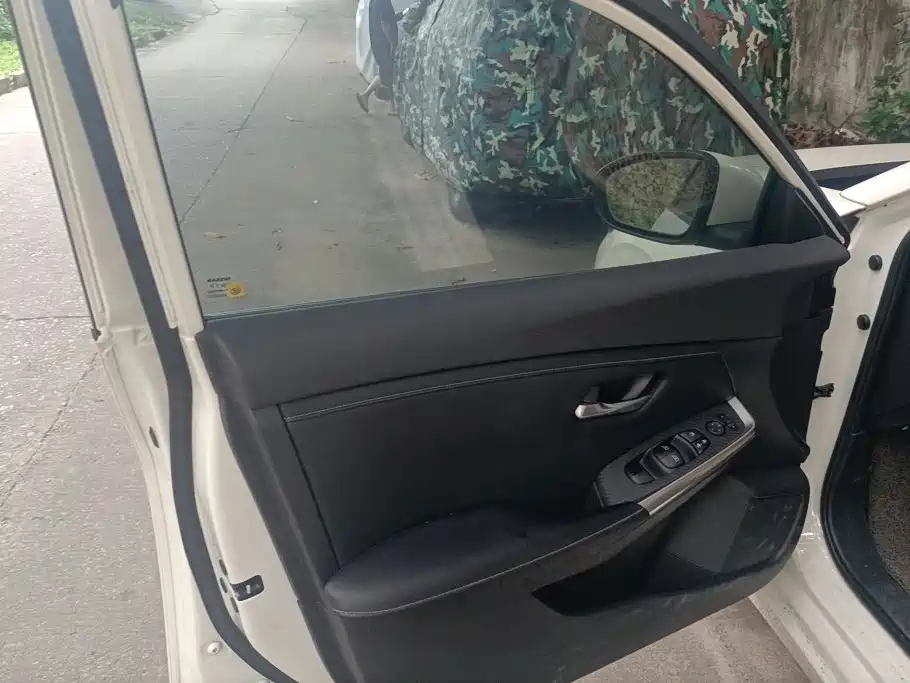 Nissan Sylphy — миниатюра 7