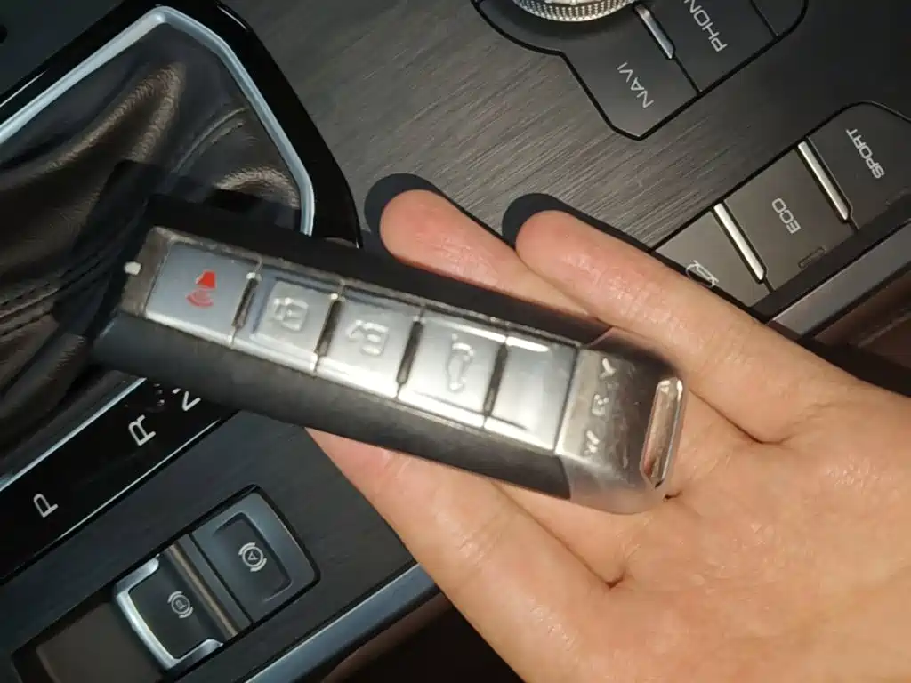 Wey Wey VV5 — миниатюра 9