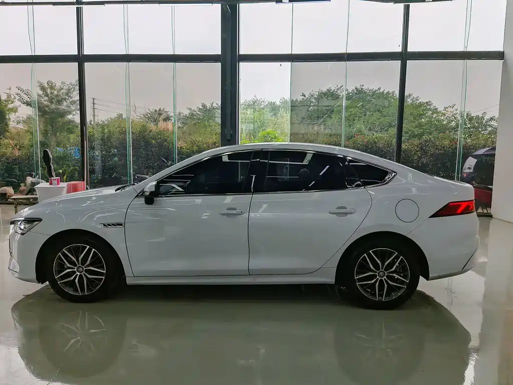 BYD Qin PLUS — миниатюра 7