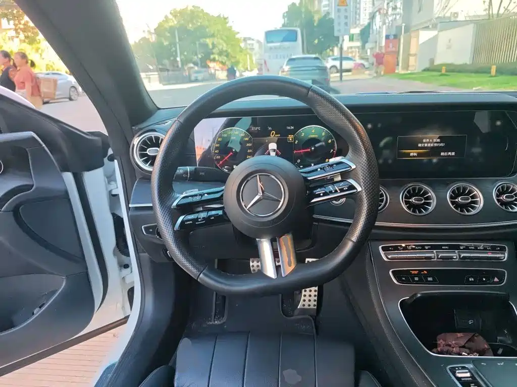 Mercedes-Benz E-Class (Import) — миниатюра 12