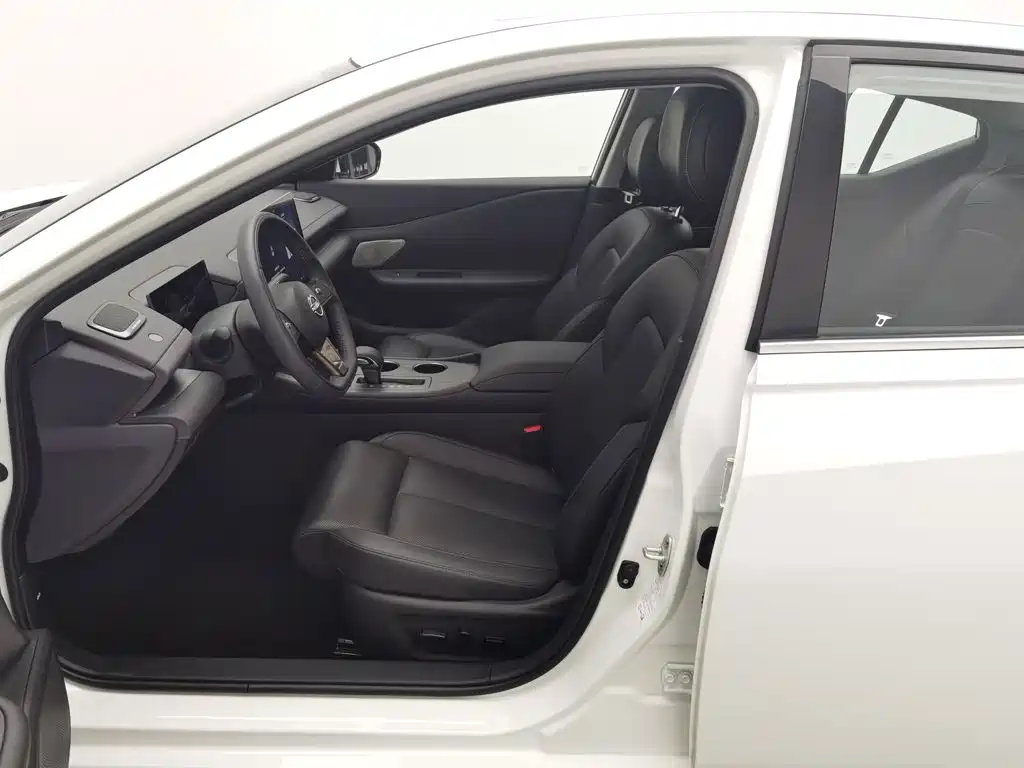 Nissan Teana — миниатюра 10