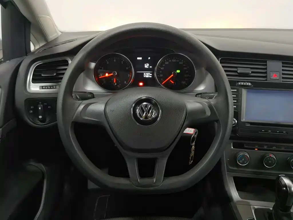 Volkswagen Golf — миниатюра 11