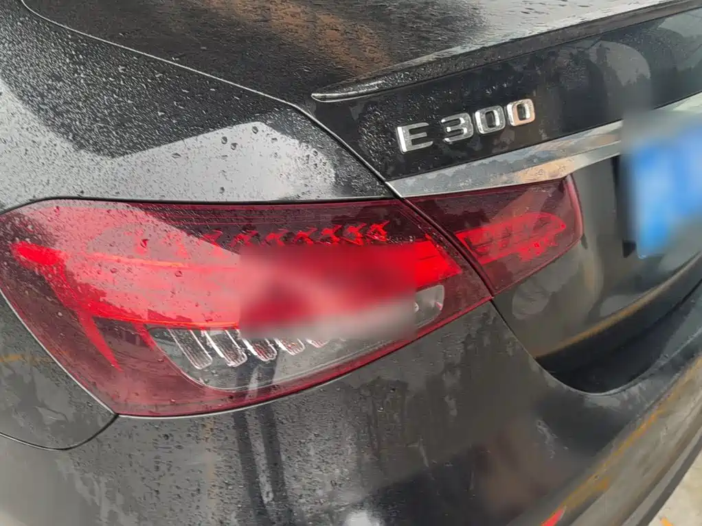 Mercedes-Benz E-Class (Import) — миниатюра 17