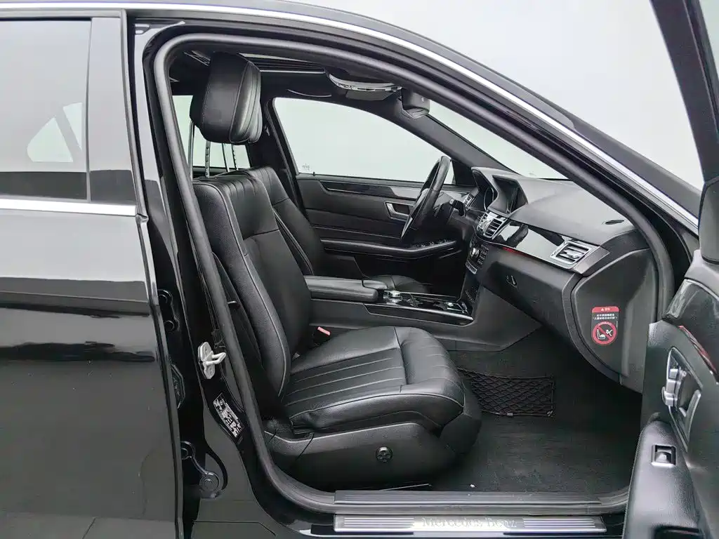 Mercedes-Benz E-Class — миниатюра 23
