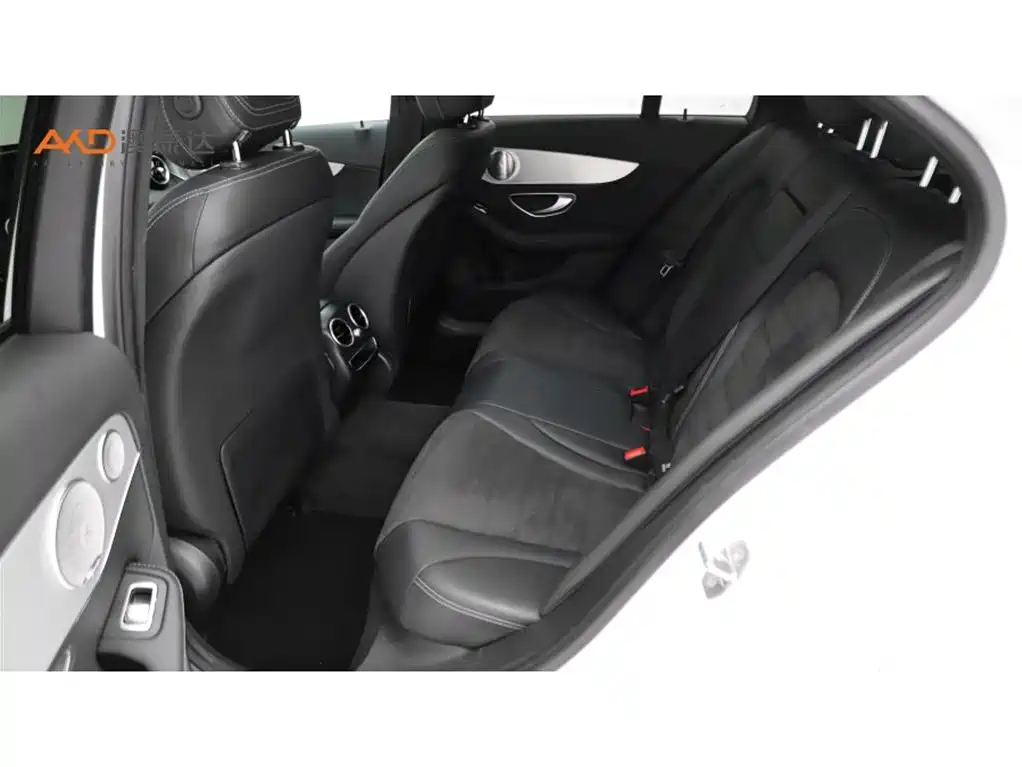 Mercedes-Benz C-Class — миниатюра 7