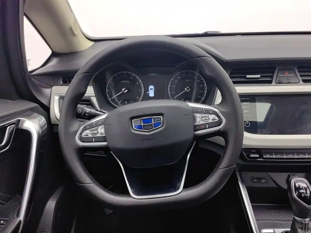 Geely Vision X3 — миниатюра 11