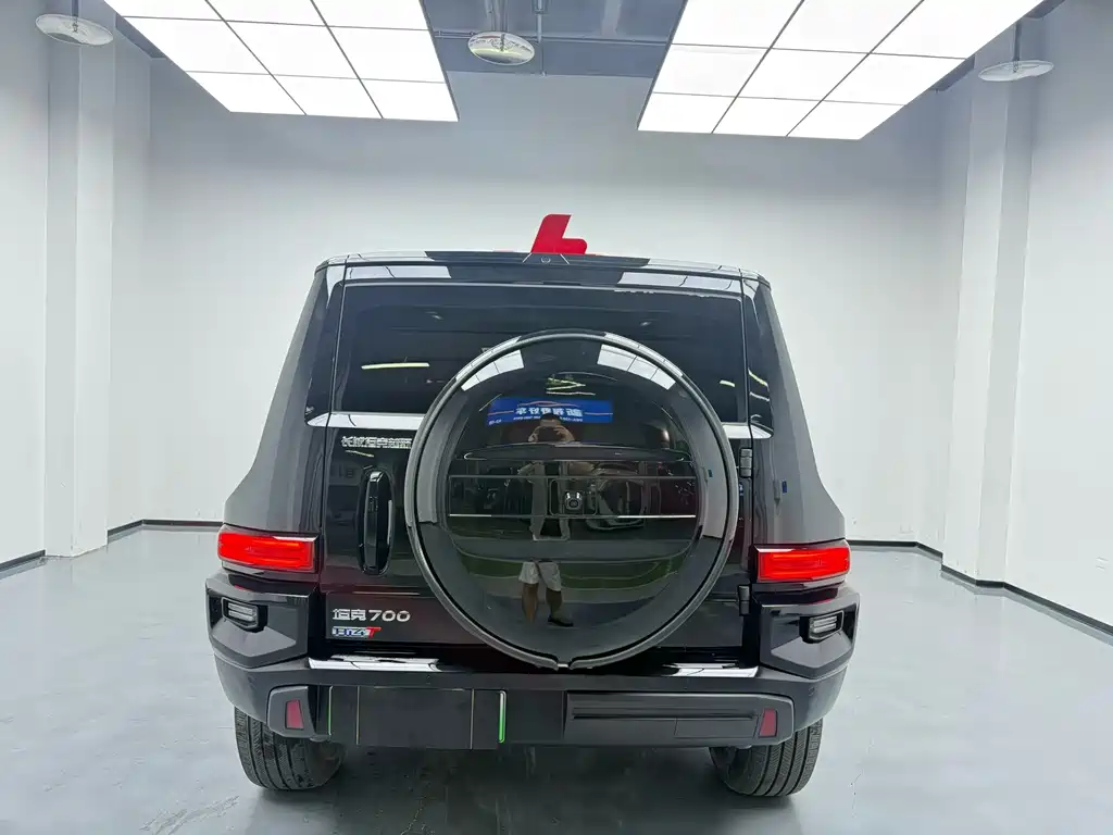 TANK TANK 700 NEW ENERGY