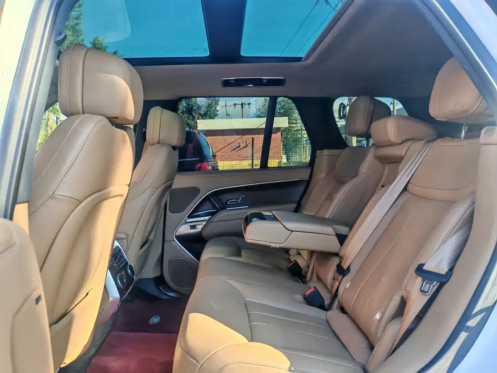 Land Rover Range Rover — миниатюра 8