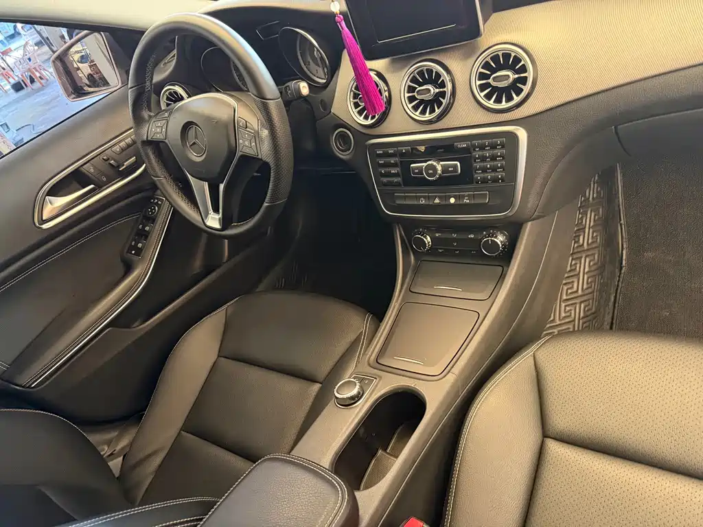 Mercedes-Benz GLA — миниатюра 8