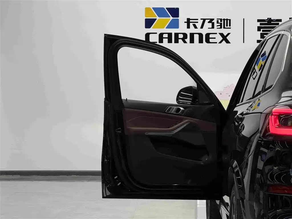 BMW X5 New Energy (Import) — миниатюра 5