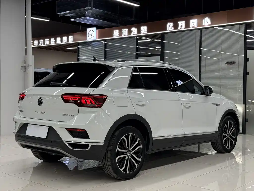 Volkswagen T-Roc — миниатюра 21