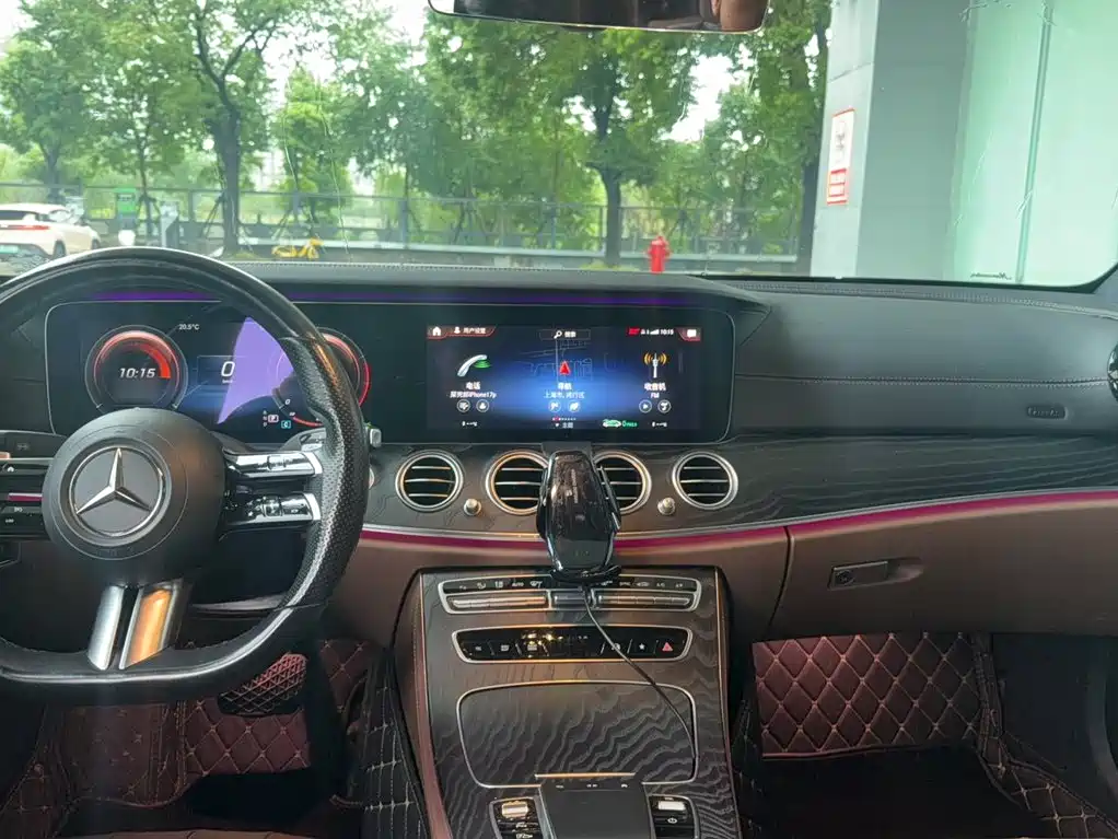 Mercedes-Benz E-Class (Import) — миниатюра 24