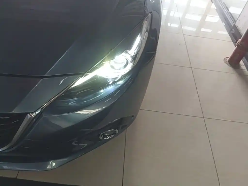 Mazda 3 Axela — миниатюра 24