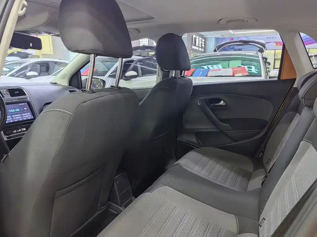 Volkswagen Polo — миниатюра 4