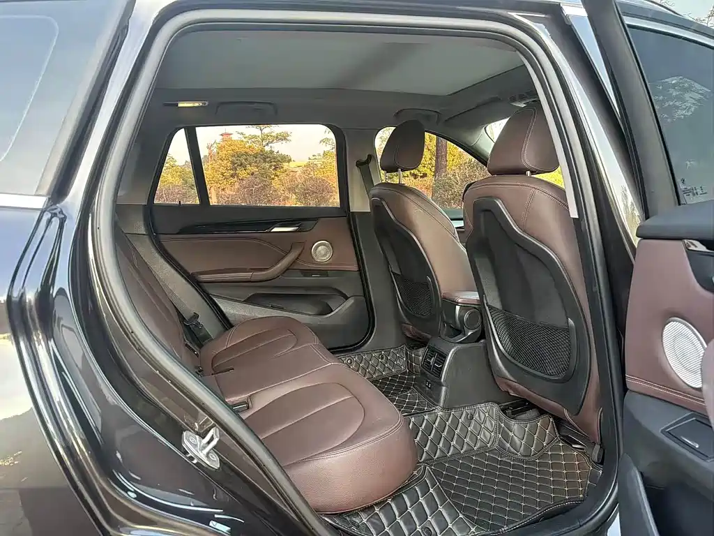 BMW X1 — миниатюра 10