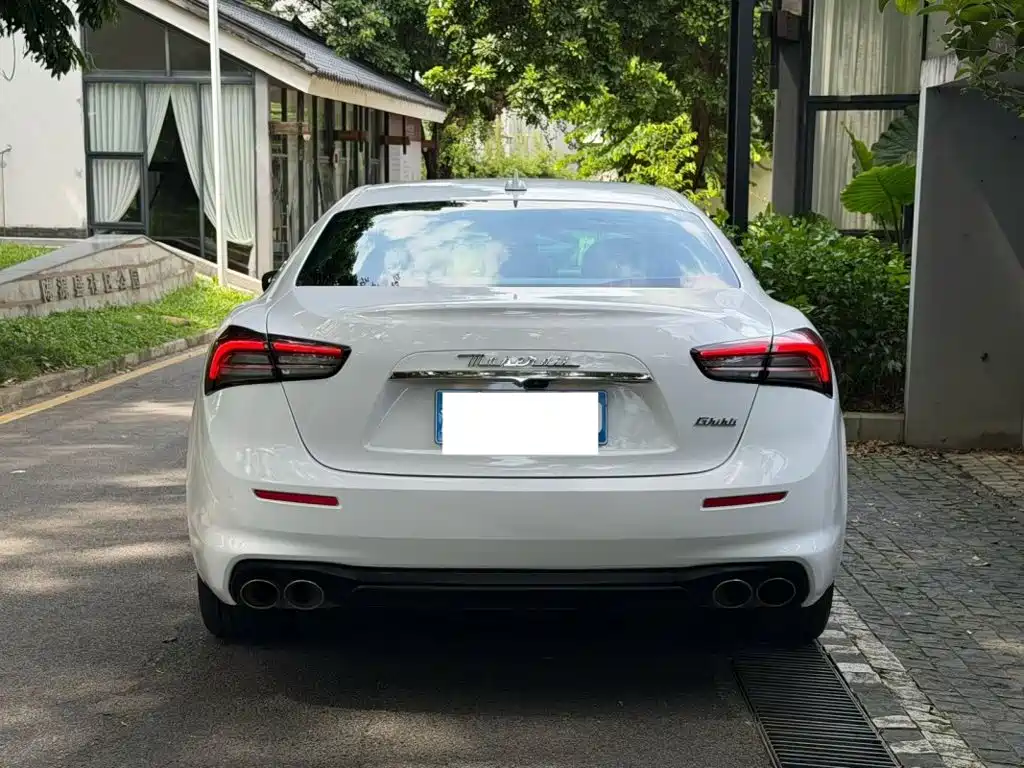 Maserati Ghibli — миниатюра 5