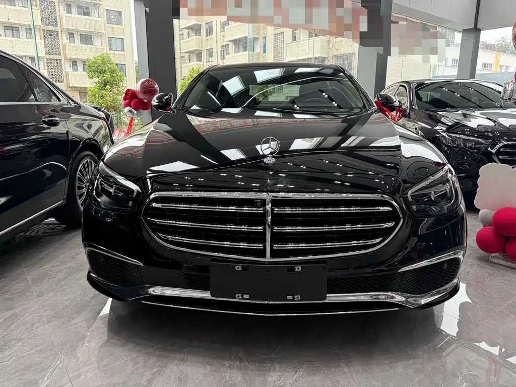Mercedes-Benz E-Class — миниатюра 2