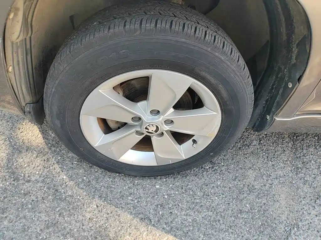Skoda Yeti — миниатюра 23