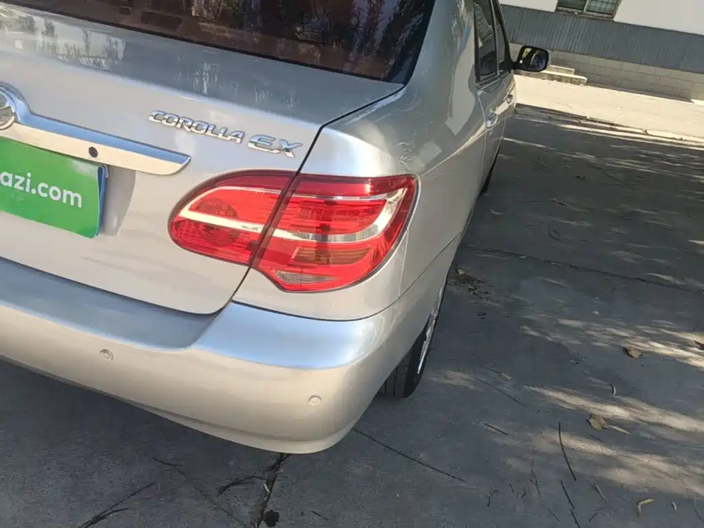 Toyota Corolla — миниатюра 8