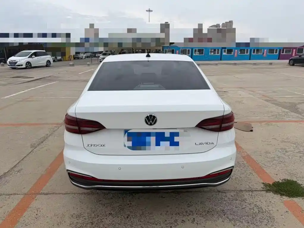 Volkswagen Lavida — миниатюра 7