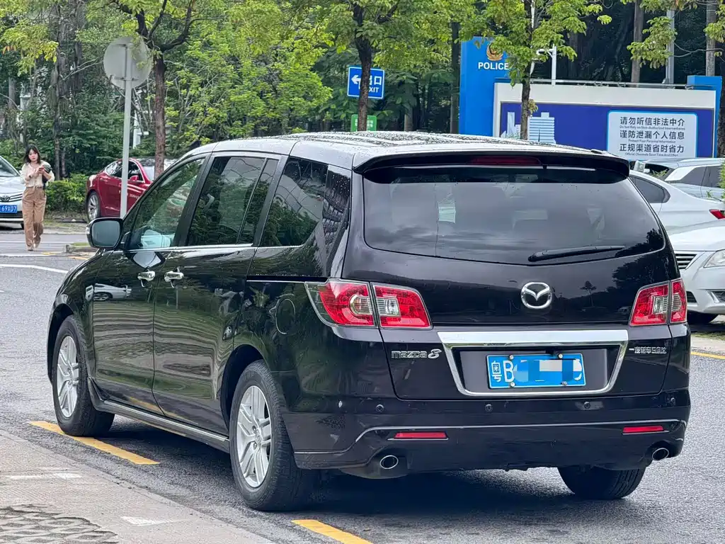 Mazda 8 — миниатюра 6
