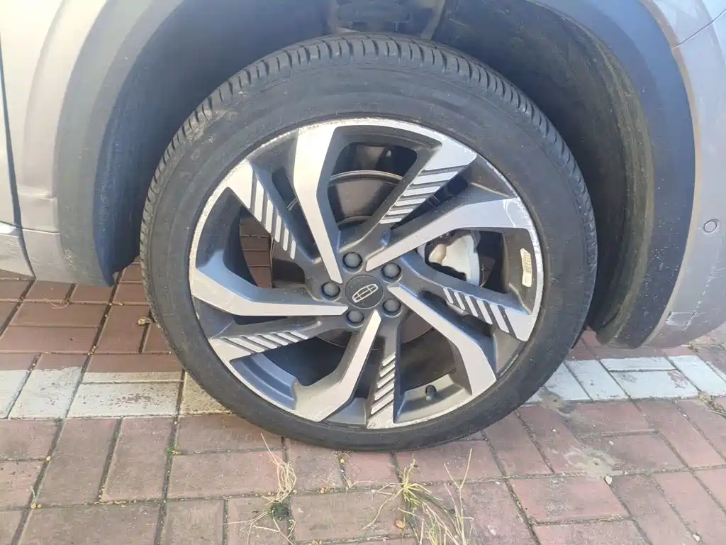 Geely Xingyue L — миниатюра 8