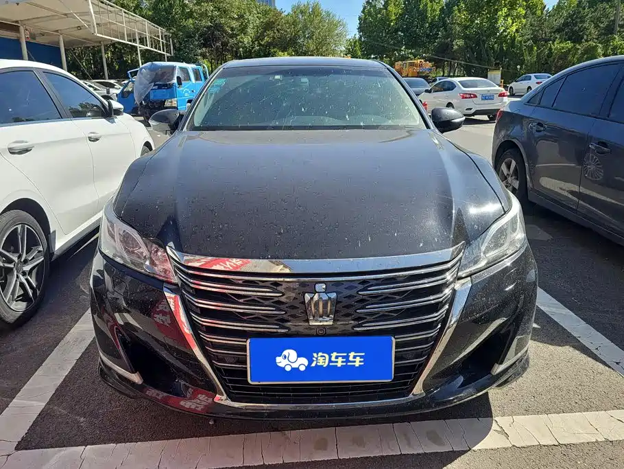 Toyota Crown — миниатюра 2