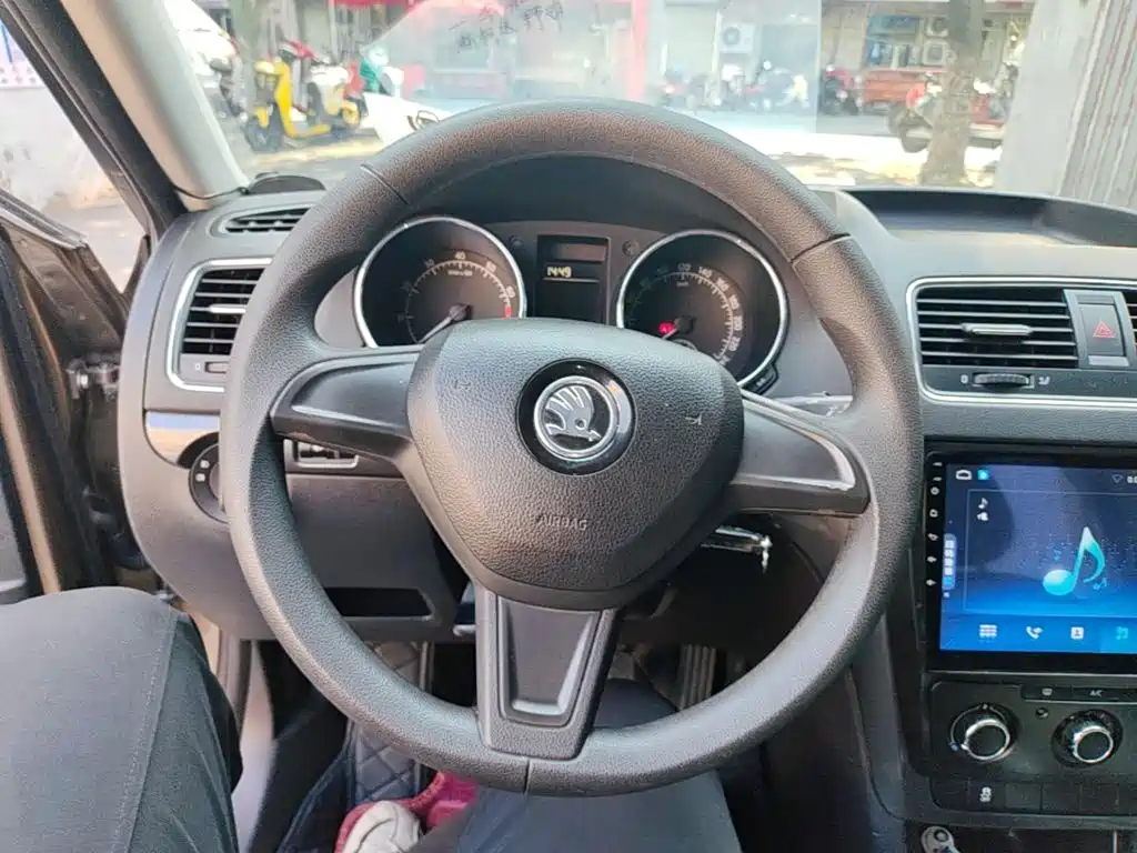 Skoda Yeti — миниатюра 11