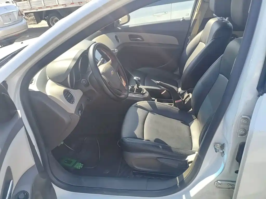 Chevrolet Cruze — миниатюра 15
