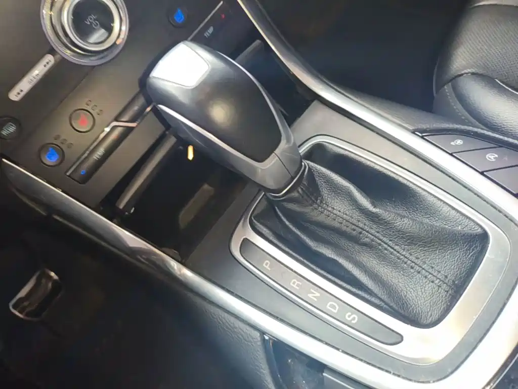Ford Edge — миниатюра 14