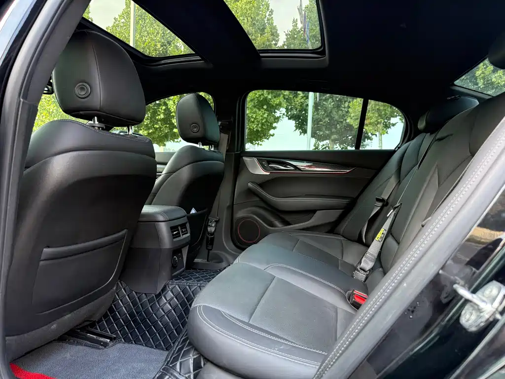 Cadillac CT5 — миниатюра 7