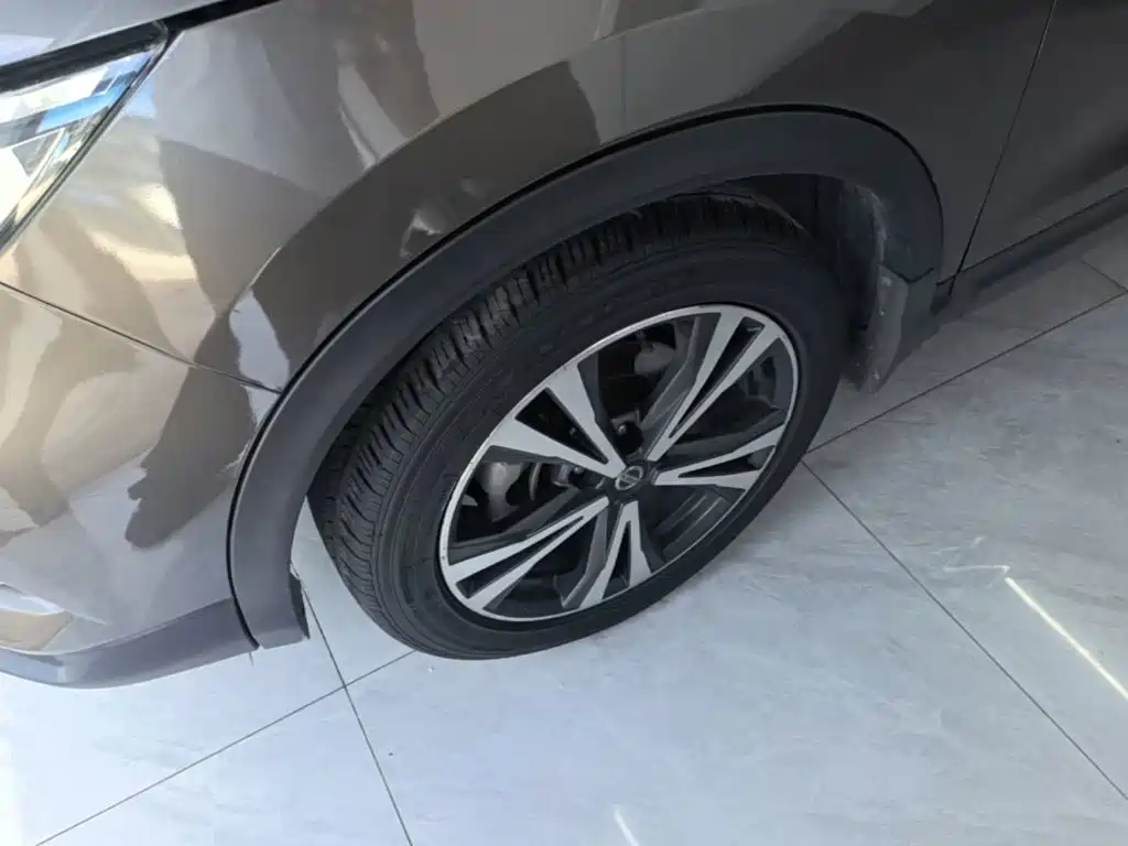 Nissan Qashqai — миниатюра 23