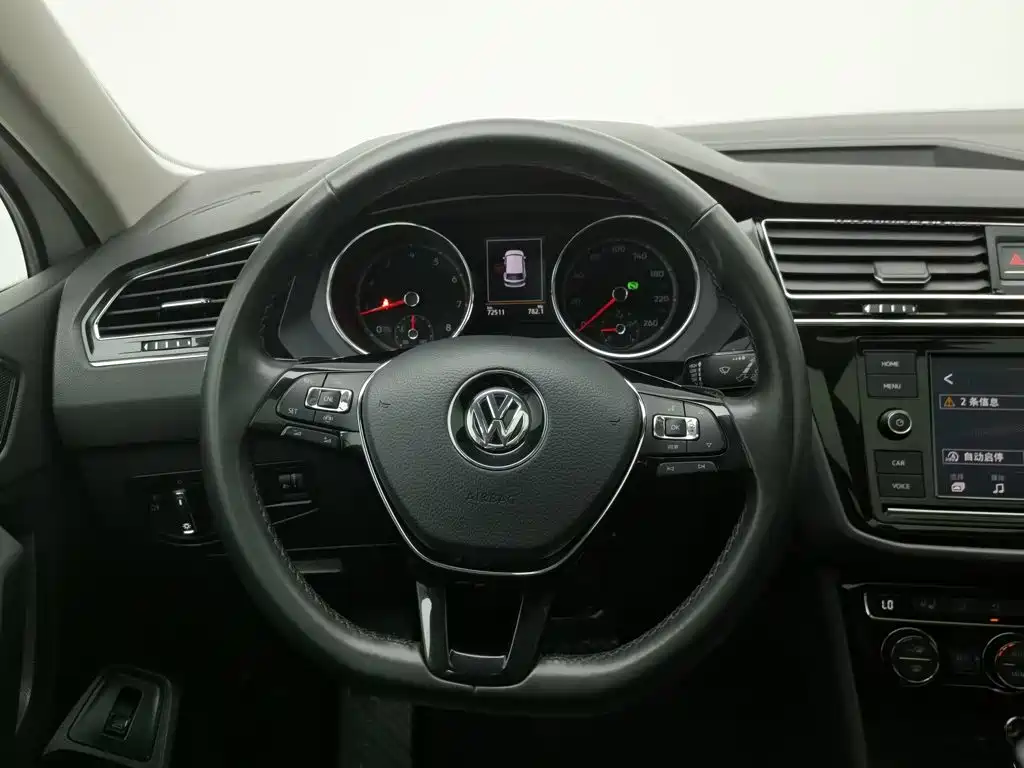 Volkswagen Tiguan L — миниатюра 11
