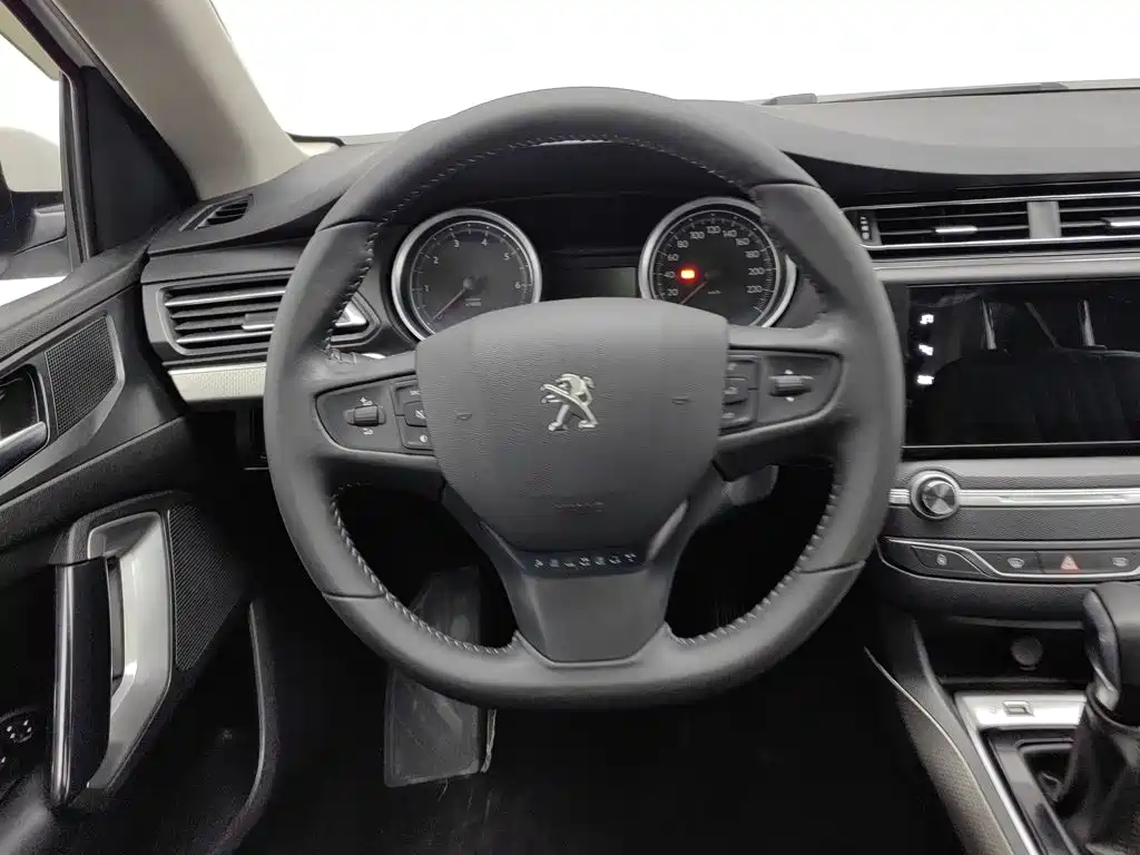 Peugeot 408 — миниатюра 11